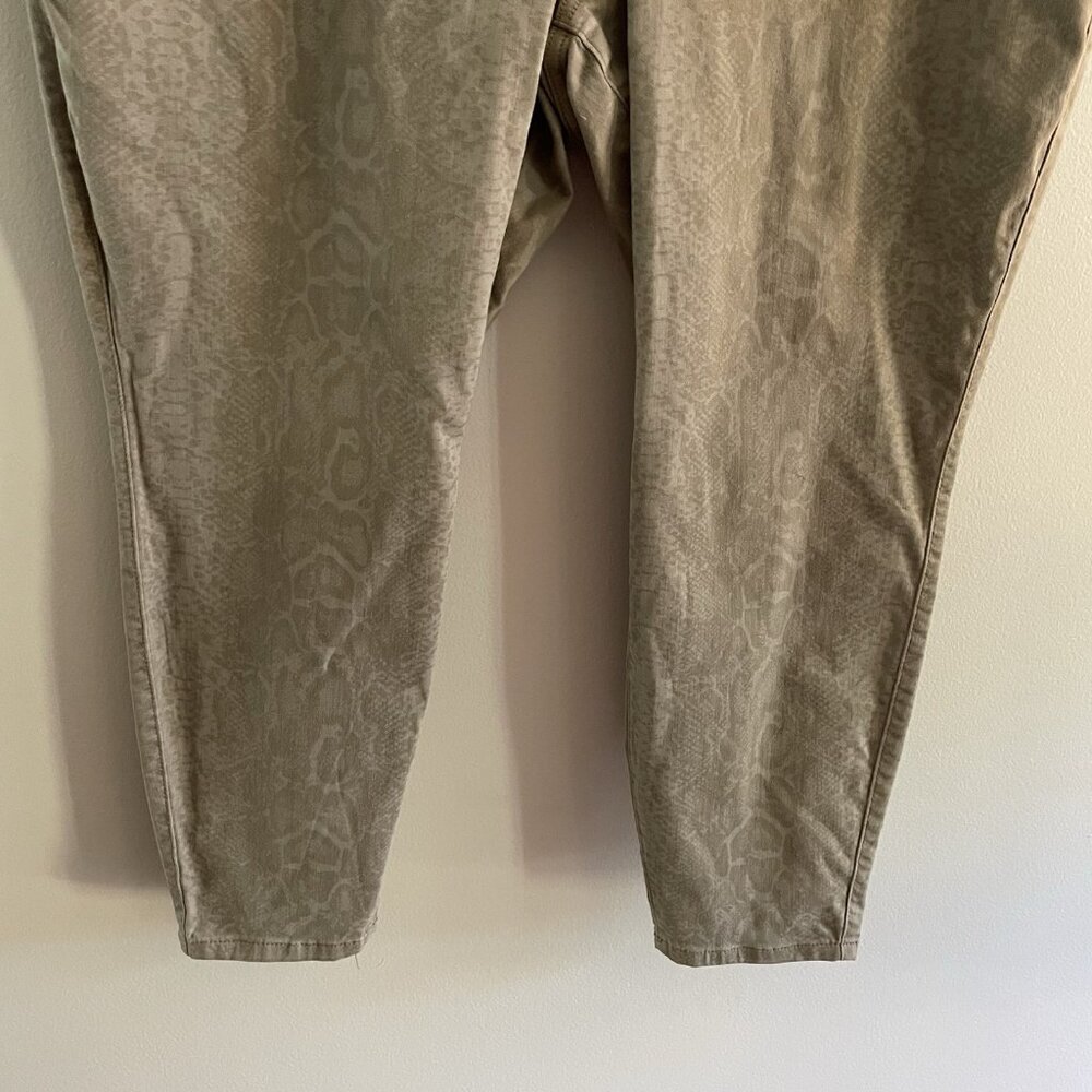 Torrid Women Plus Sz 28R Tan Python Super Soft Jegging Skinny High-Rise Jean NWT - Picture 5 of 15